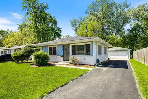 3242 Roesner Dr, Markham, IL 60428 photo 2