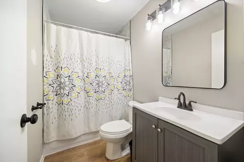 3242 Roesner Dr, Markham, IL 60428 photo 8