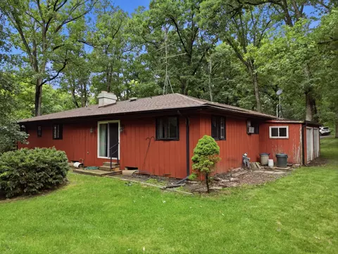 Exterior - 2087 Blackhawk Ln, Dixon, IL 61021 photo 7 of 7