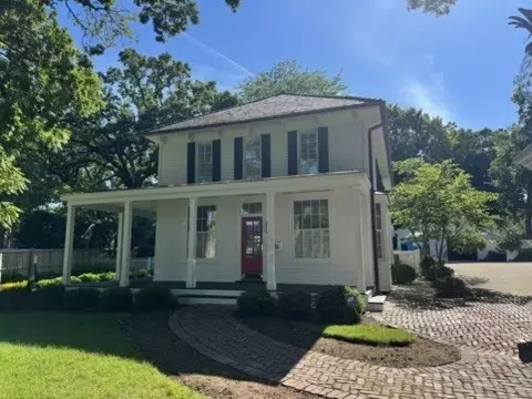 464 Oakwood Ave, Lake Forest, IL 60045