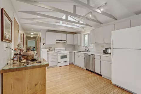 Kitchen - 19903 Mcguire Rd, Harvard, IL 60033 photo 1 of 4