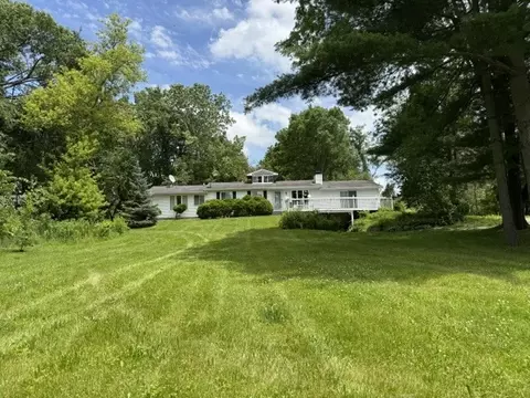 19903 Mcguire Rd, Harvard, IL 60033