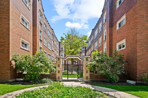 4427 N Lawndale Ave #1B, Chicago, IL 60625