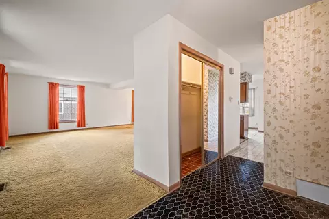 509 69th St, Darien, IL 60561 photo 5