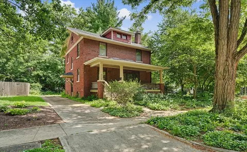 402 W Vermont Ave, Urbana, IL 61801