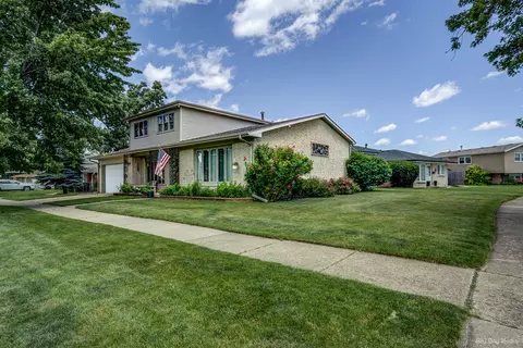 Exterior - 15155 Ridgeway Ave, Midlothian, IL 60445 photo 6 of 6
