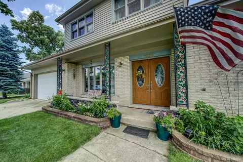 Exterior - 15155 Ridgeway Ave, Midlothian, IL 60445 photo 3 of 6