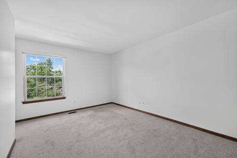 Bedroom - 1093 Brighton Dr, Carol Stream, IL 60188 photo 3 of 8