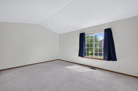 Bedroom - 1093 Brighton Dr, Carol Stream, IL 60188 photo 5 of 8