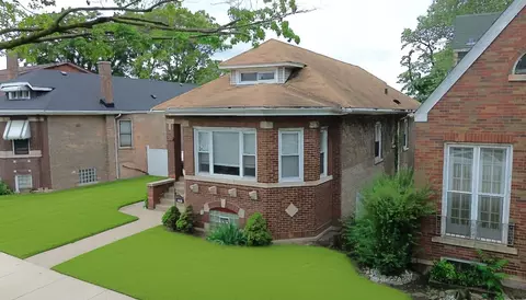 8126 S Chappel Ave, Chicago, IL 60617