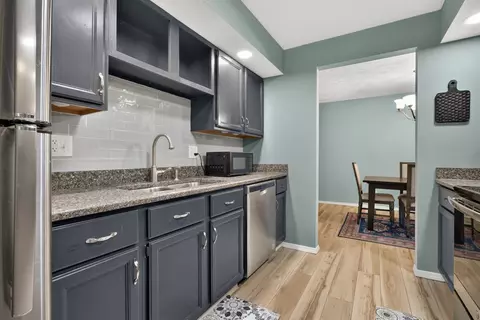 1111 E Jefferson St #9, Bloomington, IL 61701 photo 11
