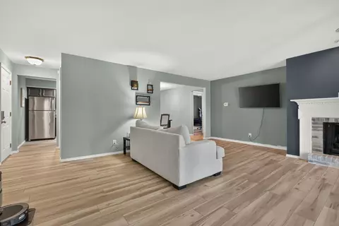 1111 E Jefferson St #9, Bloomington, IL 61701 photo 4