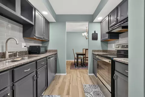 1111 E Jefferson St #9, Bloomington, IL 61701 photo 12