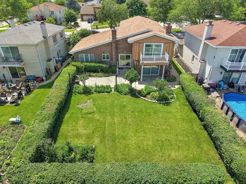View/Area - 1133 N Thatcher Ln, Addison, IL 60101 photo 2 of 3