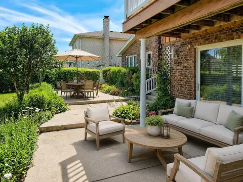 Exterior - 1133 N Thatcher Ln, Addison, IL 60101 photo 2 of 3