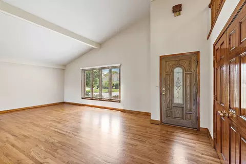Living - 1133 N Thatcher Ln, Addison, IL 60101 photo 1 of 12