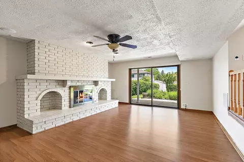 Living - 1133 N Thatcher Ln, Addison, IL 60101 photo 7 of 12