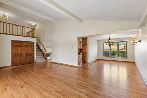 Living - 1133 N Thatcher Ln, Addison, IL 60101 photo 4 of 12