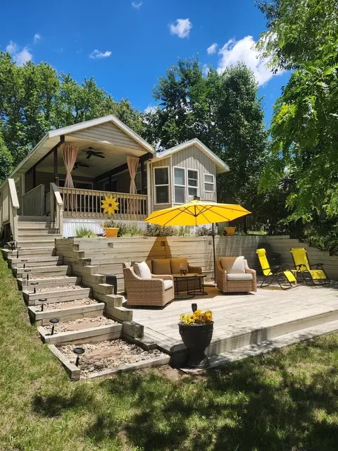 11290 Woodhaven Lks, Sublette, IL 61367