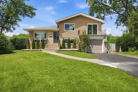 2524 Allison Ct, Glenview, IL 60025