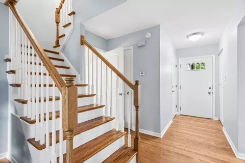 1534 Blackburn St, Wheaton, IL 60189 photo 3