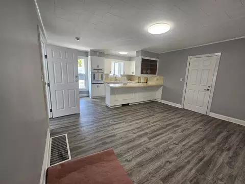 102 E High St, Orangeville, IL 61060