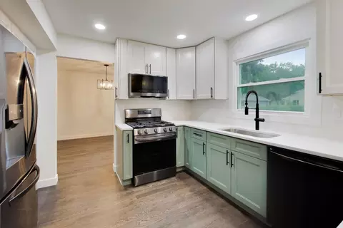Kitchen - 2308 Modaff Rd, Naperville, IL 60565 photo 1 of 2