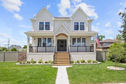 4510 Raymond Ave, Brookfield, IL 60513