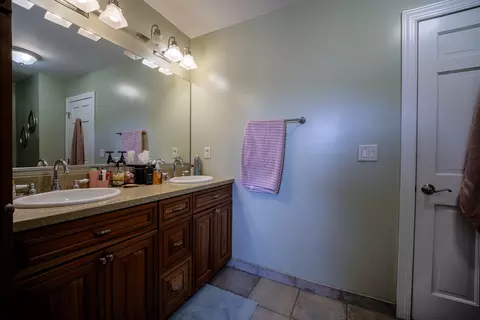 Bath - 2904 Scott Ave, Mchenry, IL 60050 photo 1 of 2
