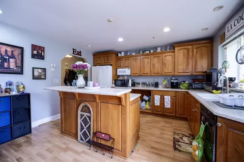 Kitchen - 2904 Scott Ave, Mchenry, IL 60050 photo 1 of 2