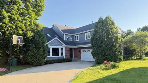 2904 Scottish Pine Ct, Buffalo Grove, IL 60089