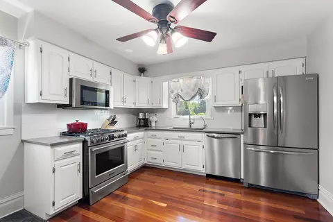 Kitchen - 270 E North St, Manhattan, IL 60442 photo 3 of 4