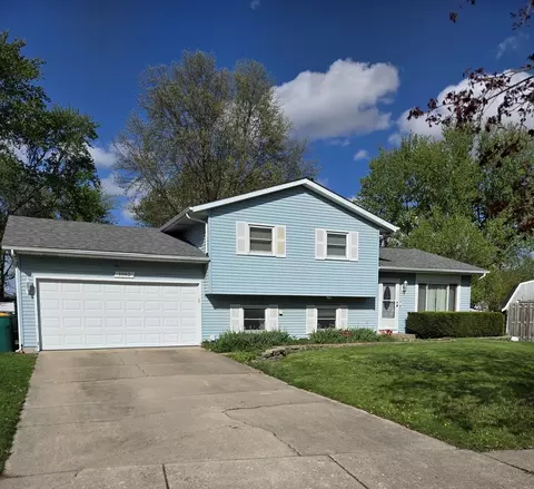 1002 Loren Dr, Joliet, IL 60431