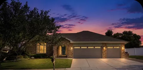 17245 Grange Dr, Orland Park, IL 60467