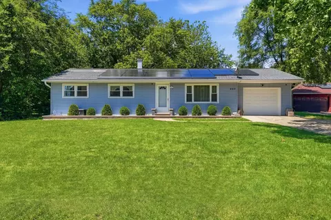 850 Austin Ave, Aurora, IL 60505