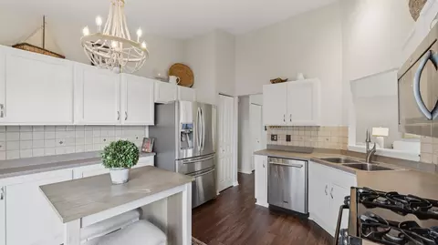 Kitchen - 24904 Gates Ln, Plainfield, IL 60585 photo 2 of 3