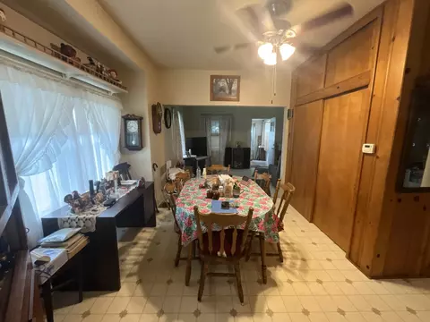 Dining - 990 N 1875 St, Saint Peter, IL 62880 photo 1 of 1