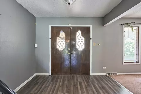 Entry Way - 385 E 162nd St, Harvey, IL 60426 photo 2 of 4