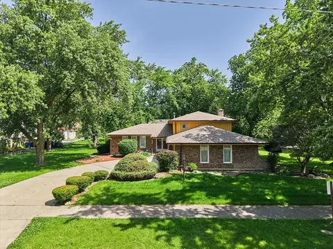 Other - 385 E 162nd St, Harvey, IL 60426 photo 2 of 7