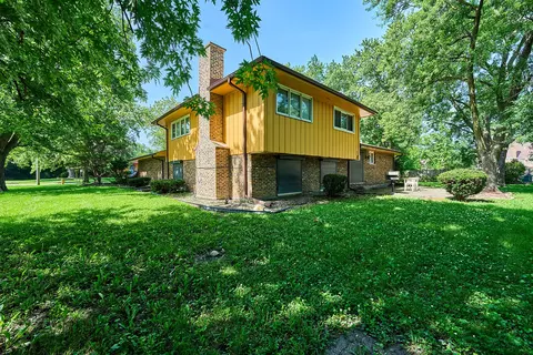 Exterior - 385 E 162nd St, Harvey, IL 60426 photo 3 of 4