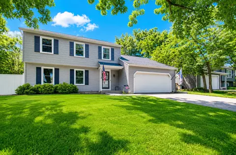 1581 Madison Ave, Saint Charles, IL 60174