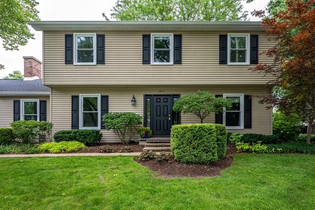 1612 Harris Ln, Naperville, IL 60565