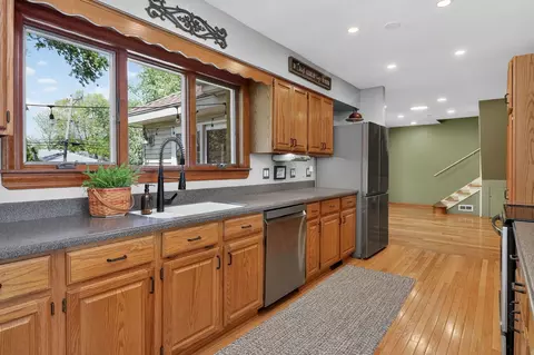 Kitchen - 700 E Turner Ave, Roselle, IL 60172 photo 3 of 6