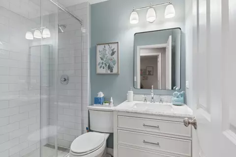 Bath - 458 Nantucket Rd, Naperville, IL 60565 photo 1 of 2