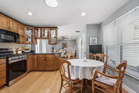 Kitchen - 458 Nantucket Rd, Naperville, IL 60565 photo 2 of 3
