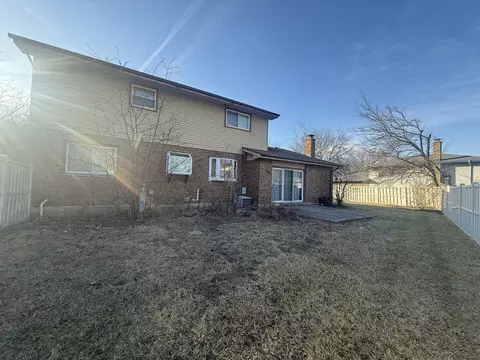Exterior - 857 Academy Ave, Matteson, IL 60443 photo 2 of 2