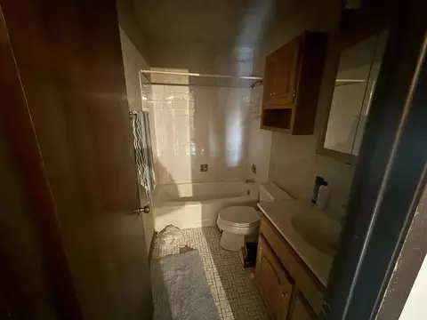 Bath - 857 Academy Ave, Matteson, IL 60443 photo 1 of 2