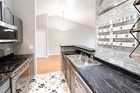 Kitchen - 812 Maple Ln, Wheeling, IL 60090 photo 2 of 2