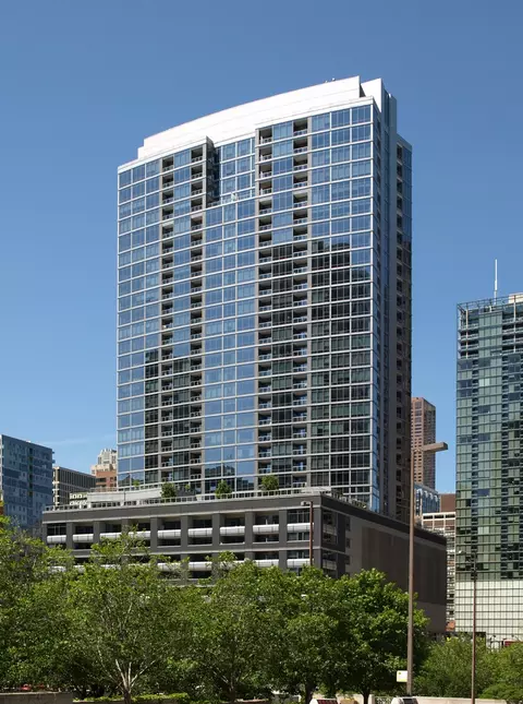 240 E Illinois St #3001, Chicago, IL 60611