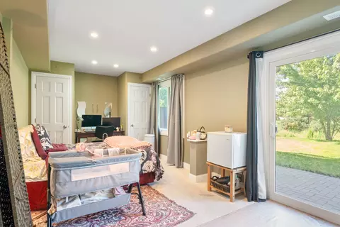 Bedroom - 375 Juniper Tree Ct, Hoffman Estates, IL 60169 photo 1 of 5